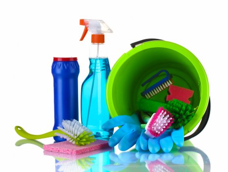 Professional carpet cleaner serving homes in E11